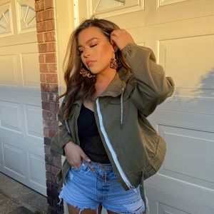 Olive army like jacket ✨